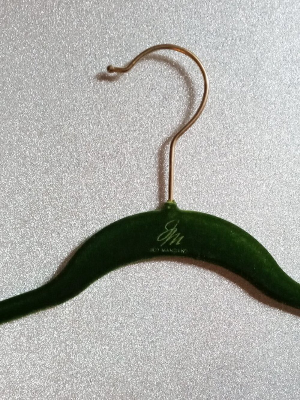 Joy Mangano Huggable Hangers 2pk Four-Bar Velvet Green - Picture 11 of 16